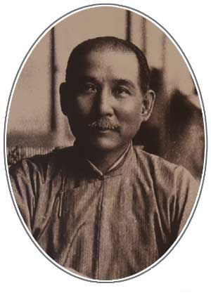 1924年，孙中山在陆海军大本营大元帅府撰写《建国大纲》时的留影